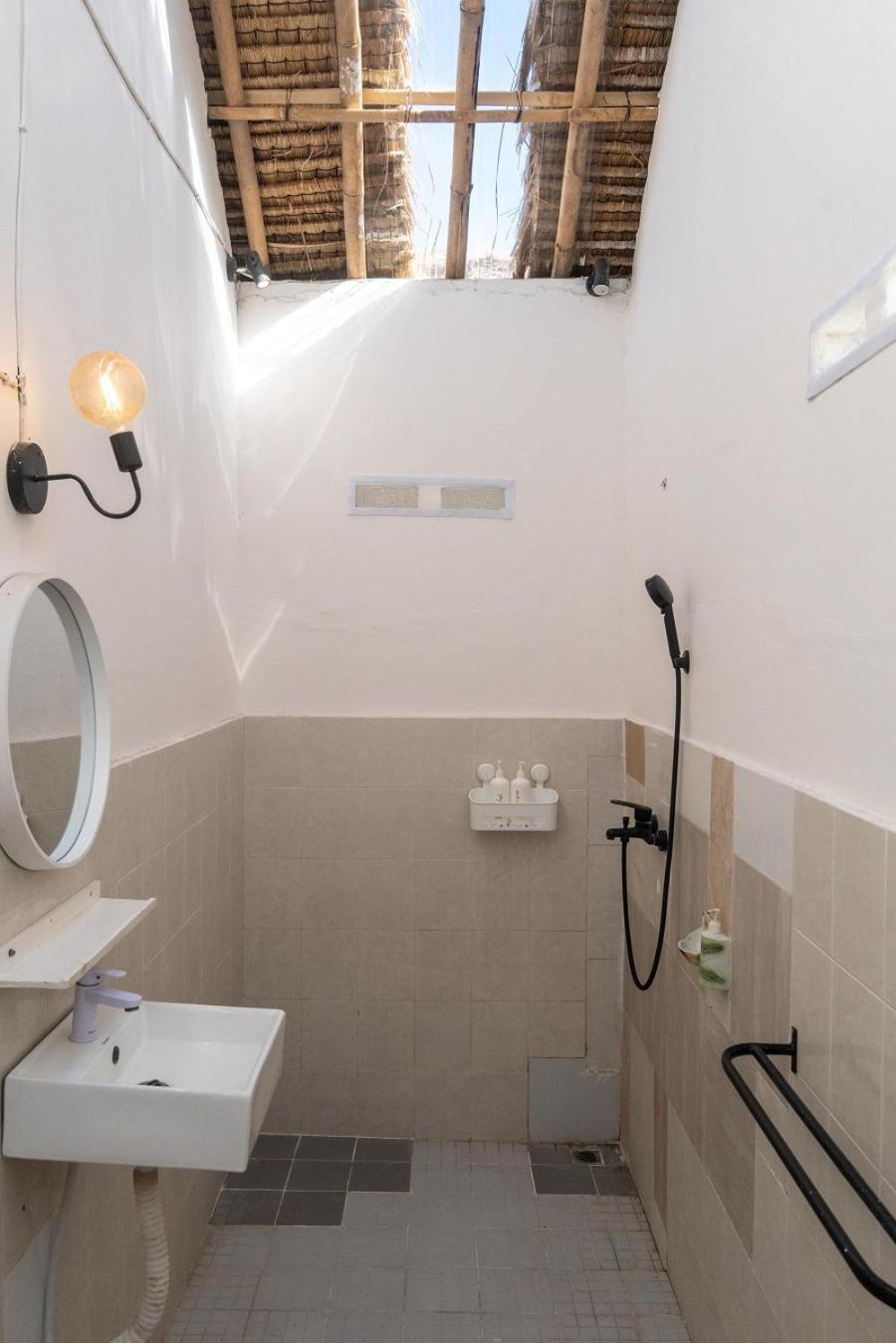 Surf Shack Grupuk Hotel Bumbang Kültér fotó